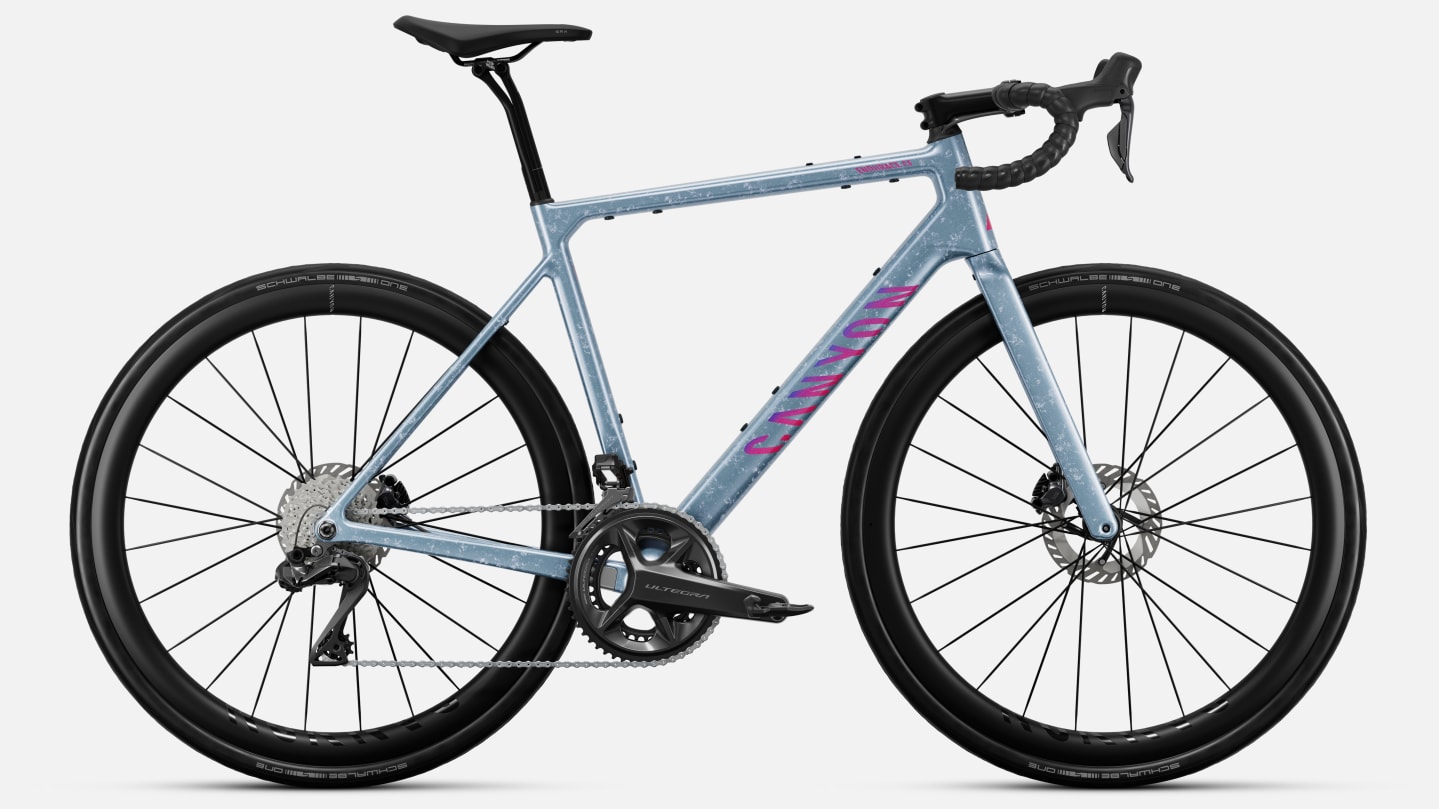 Canyon Endurace CF 8 Di2 Strawberry Frosting
